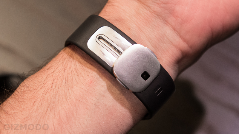 Illustration for article titled A Closer Look at the Microsoft Band 2: Definitely More Wearable, But Not Without Problems
